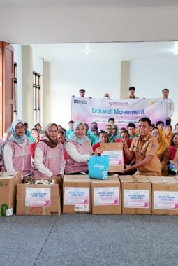 Srikandi PLN Icon Plus Jatim Salurkan Bantuan di Liponsos Keputih, Tebar Semangat Kartini Lewat Aksi Nyata