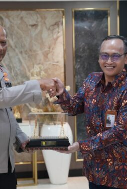 Semangat Hari Lahir Pancasila, PLN dan Polda Jatim Perkuat Sinergi Dukung Infrastruktur Ketenagalistrikan