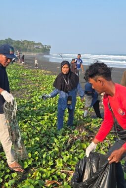 PLN Icon Plus Hadirkan Iconnectivity for Green untuk Lestarikan Pesisir Pangandaran