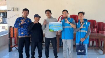 PLN Icon Plus Dukung Digitalisasi Kampung Nelayan melalui Internet Gratis di Desa Nelayan Rajatama