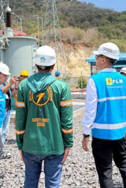 Sambut Hari Pelanggan Nasional, Pasokan Listrik Utama di Flores Kembali Normal, Kini PLN Fokus Pulihkan Jaringan Distribusi Hingga ke Masyarakat