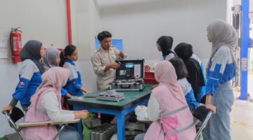 Momentum HPN, Srikandi PLN Ajak Generasi Muda Kenal Lebih Dekat Dunia Energi melalui Program Srikandi Goes to School & Campus
