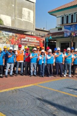 Puncak Hari Pelanggan Nasional 2026, PLN Icon Plus Jatim dan PLN UP3 Surabaya Barat Perkuat Budaya K3 untuk Pelayanan Andal