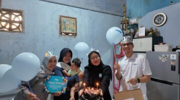 Rayakan HUT ke-26, PLN Icon Plus Jatim Apresiasi Pelanggan Loyal ICONNET melalui Program Birthday Surprise di Sidoarjo